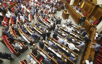 Рада проголосовала за отставку бежавшего из страны генпрокурора Украины