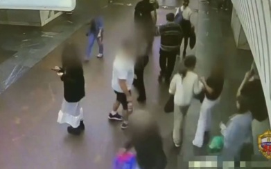 Мужчина напал на подростка в метро Москвы из-за самоката