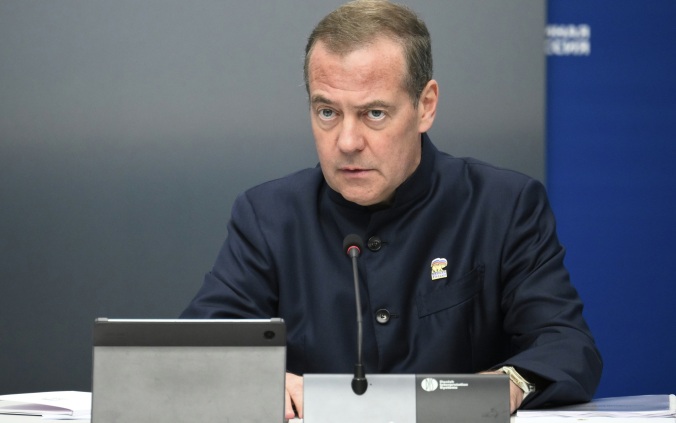 Медведев заявил, что уверенная победа ЕР станет лучшим ответом врагам России