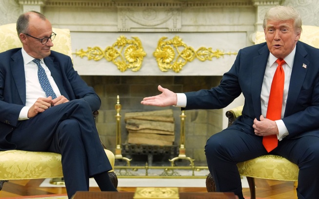 Мерц и Трамп провели телефонный разговор и обсудили Украину