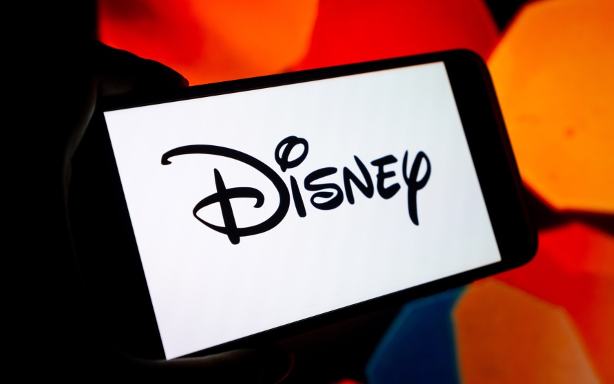 Disney заключил контракт с YouTube-каналом блогера из России Like Nastya