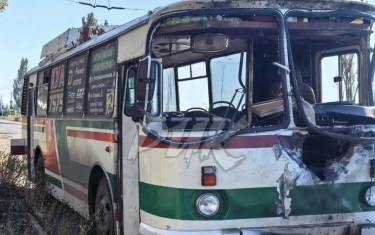 При ударе ВСУ по автобусу в Горловке пострадали 11 человек, включая двоих детей