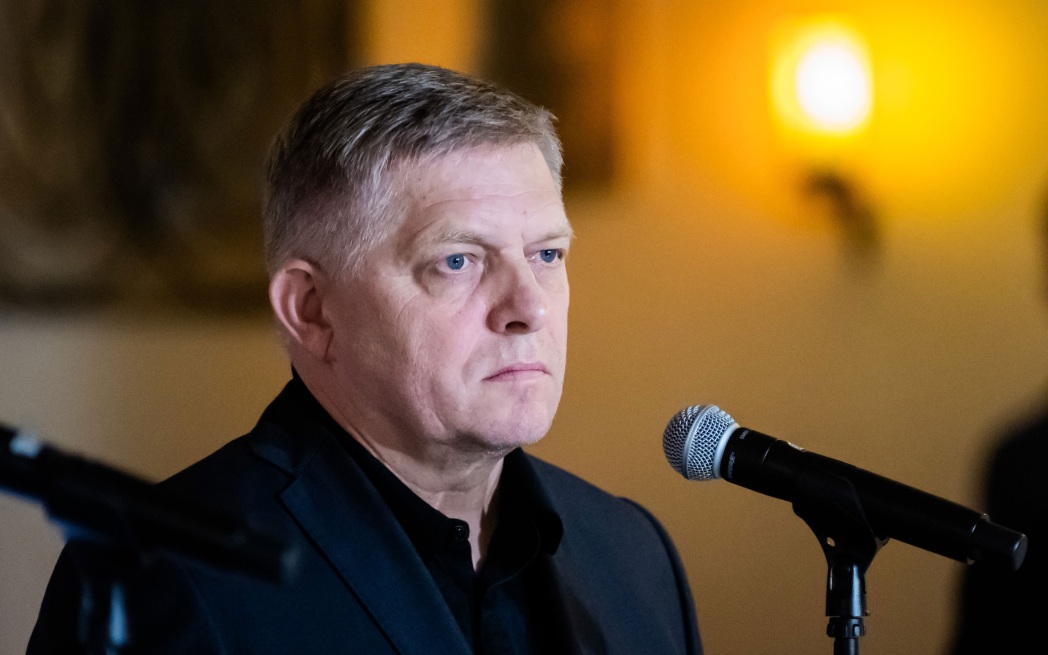 Фицо: западные политики намеренно подталкивают НАТО к столкновению с Россией