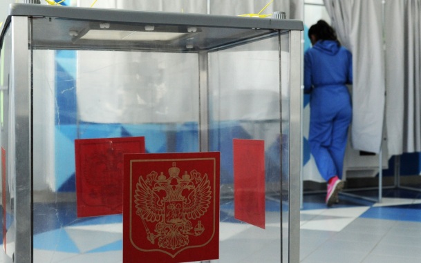 Наблюдатель на выборах вырвала клок волос у замглавы УИК