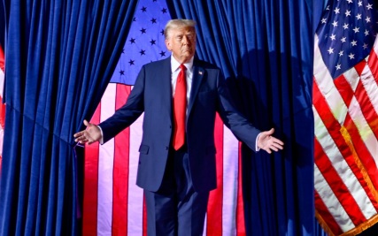 Трамп мог вернуться в Белый дом раньше времени из-за планов ударов по хуситам