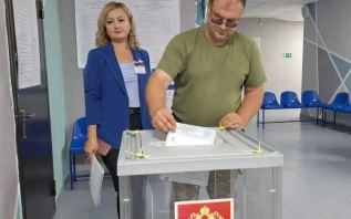 ИНСОМАР: ЕР набирает на выборах в Госдуму 52,8%