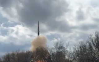 Военкор "Вестей" показал пуск ракеты ЗРК С-300 в зоне боевых действий