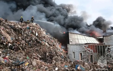 МЧС опубликовало кадры с места крупного возгорания в Щелково