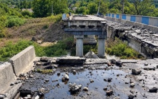 Поддубный показал разрушенный к северу от Краматорска мост