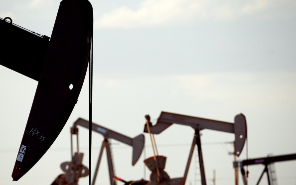 Проект федерального бюджета РФ учитывает базовую цену нефти в $50 за баррель