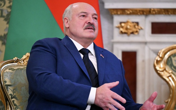 Лукашенко поздравил Путина с успешным проведением выборов в ГД