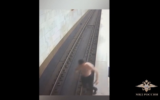 В Москве в тоннеле метро задержали рецидивиста, пытавшегося скрыться от полиции