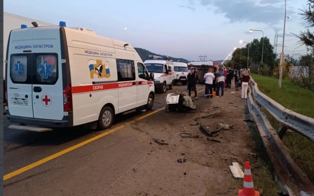 В Тольятти в ДТП с маршруткой пострадали восемь человек