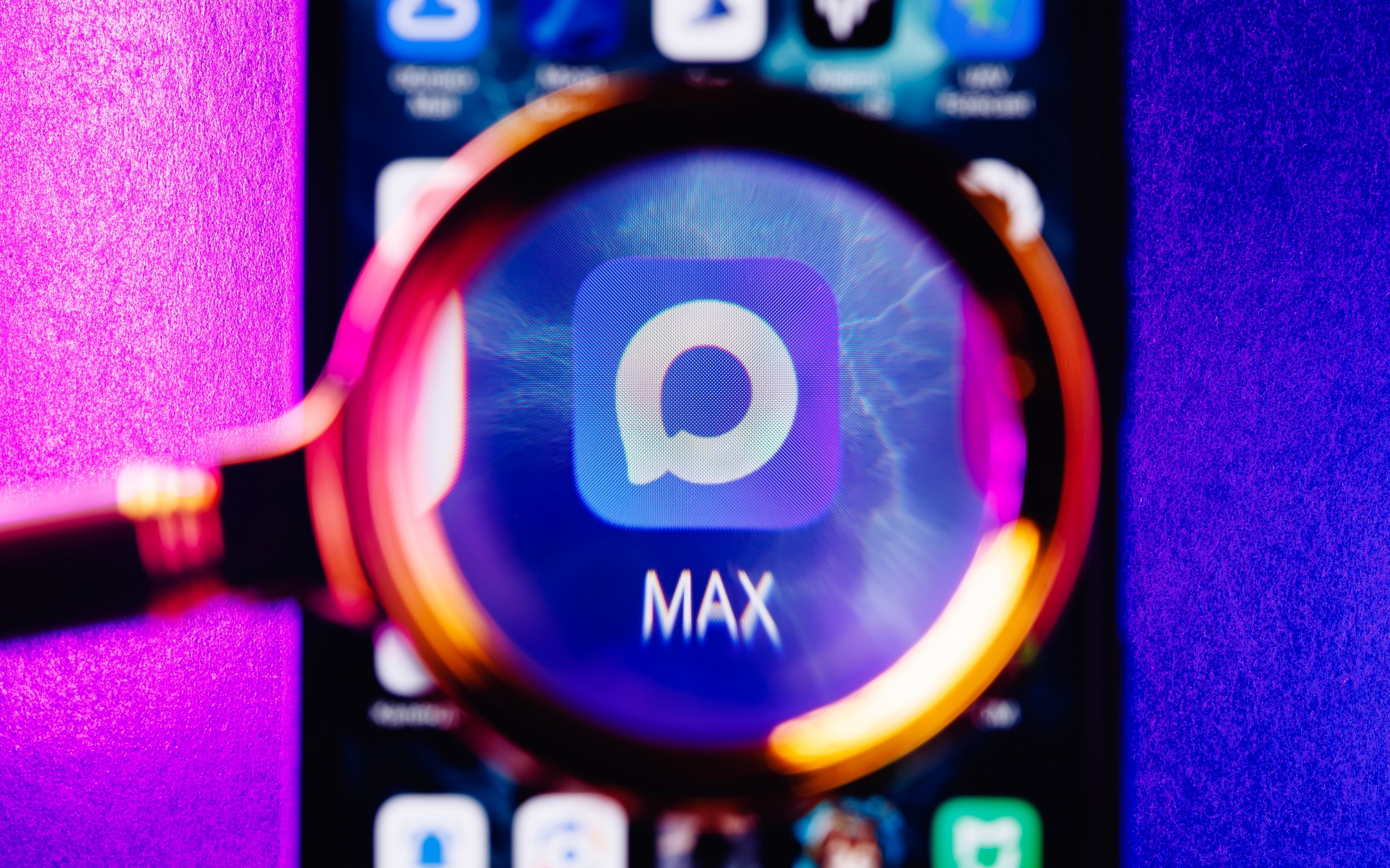 В мессенджере MAX появилось мини-приложение для поиска грантов