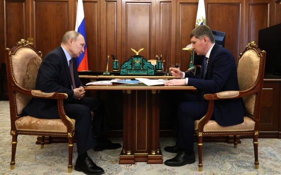 Решетников доложил Путину о переезде офисов крупных госкомпаний в регионы