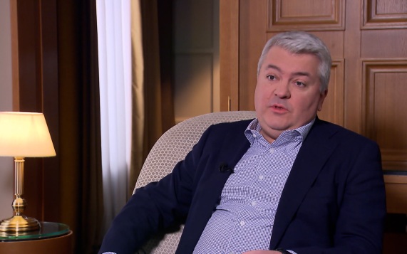 Гореславский заявил, что российское общество находится в поиске идеального героя