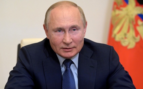 Путин ответил на вопрос журналистки об отношениях с Индией и Китаем