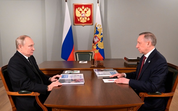 Путин обсудил с Бегловым социально-экономическую ситуацию в Петербурге