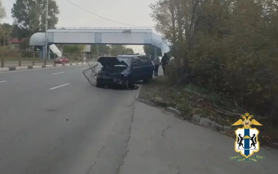 Пять человек, в том числе двое подростков, пострадали в ДТП в Новосибирске