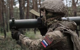 Военный Гипноз рассказал, как тренируются российские огнеметчики на полигоне