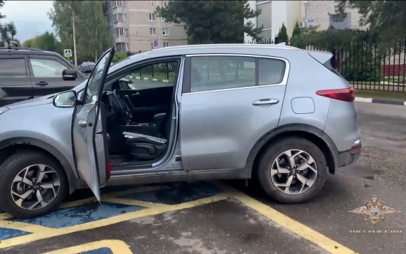 Житель Южно-Сахалинска угнал автомобиль бывшей жены
