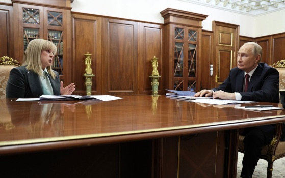 Путин поблагодарил Памфилову за организацию выборов
