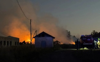 Евраев подтвердил смерть 10 человек при пожаре на заводе пиротехники