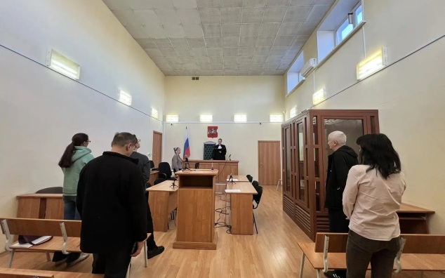 В Свердловской области осудили водителя автобуса, сбившего 14-летнюю девочку