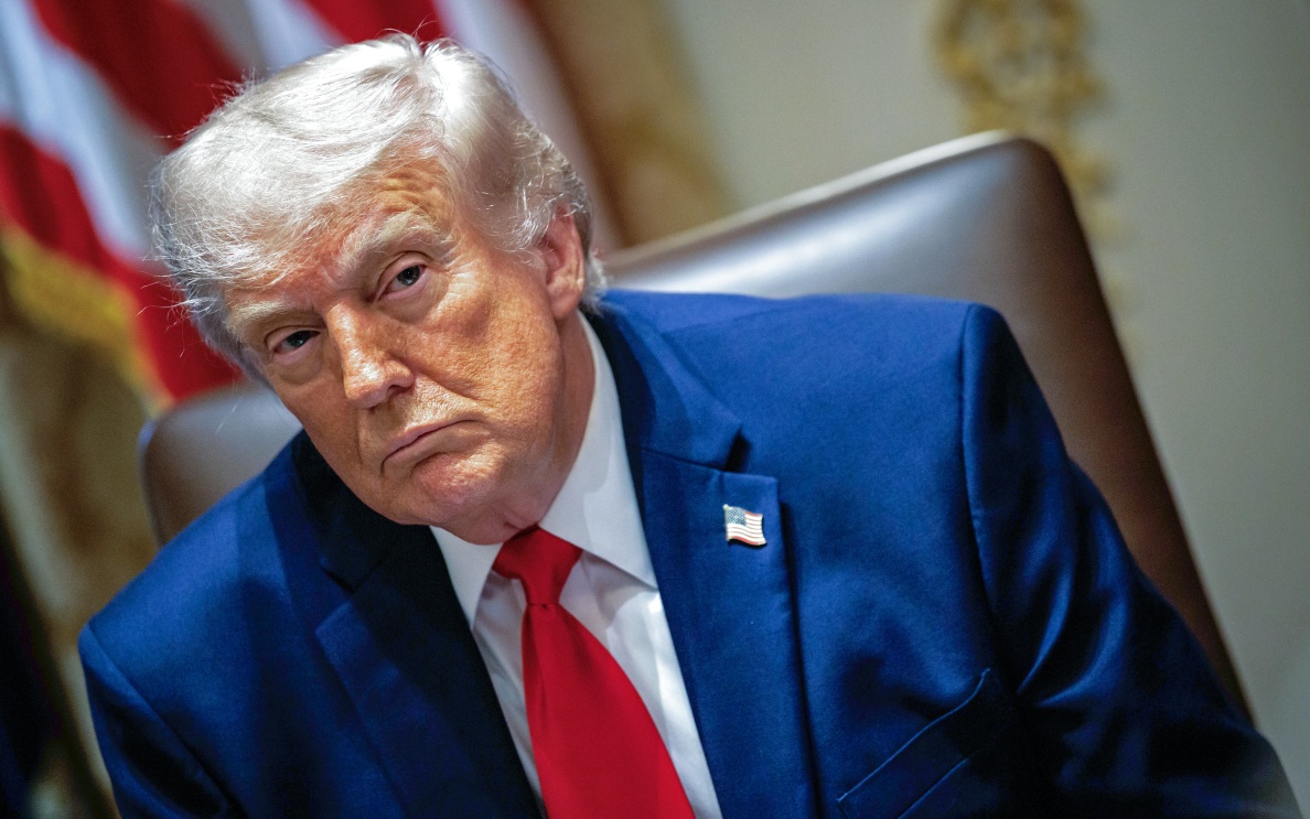 Американист рассказал, почему Трамп хочет смягчить санкции против России