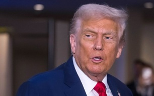 Трамп: США скоро решат, возобновят ли они удары по Ирану или заключат сделку