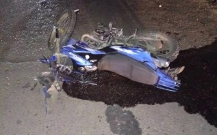 В Забайкалье при столкновении автомобиля и мотоцикла пострадали два подростка