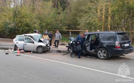 Два легковых авто столкнулись в Нижегородской области, погиб человек