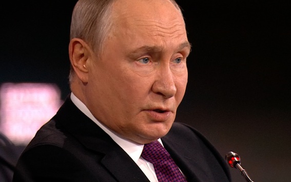Путин: Запад все еще видит в России империю