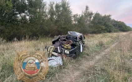 В Саратовской области машина "Ока" попала под локомотив, водитель погиб