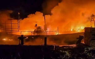 На Сахалине сгорела рыбацкая лодка из-за утечки топлива