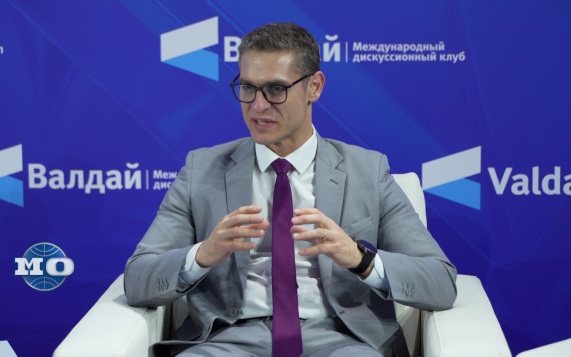 Профессор Мельничук: гибкость и неформальность БРИКС – ответ на кризис ЕС и НАТО