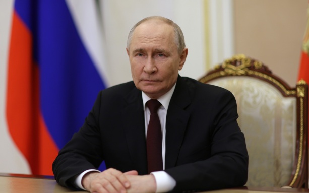 Путин поздравил жителей Мурманска со 110-летием города-героя