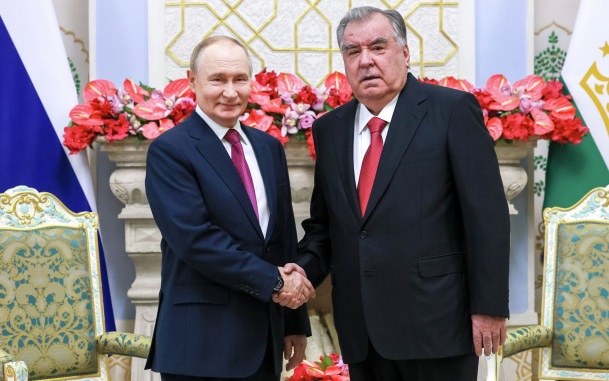 Путин поздравил Рахмона с днем рождения