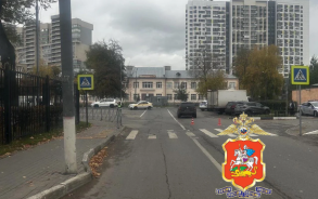 В Мытищах иномарка сбила 13-летнего электросамокатчика, он госпитализирован