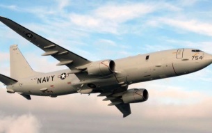 Госсекретарю США Марко Рубио показали самолет-разведчик P-8A Poseidon в Исландии