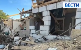 ИС "Вести" делится кадрами прилета дрона ВСУ по гражданскому дому в Донецке
