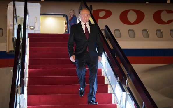 Путин прилетел в Туркменистан с рабочим визитом