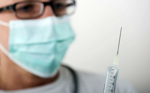 В ФМБА рассказали, как действует российская вакцина "Аллергарда"