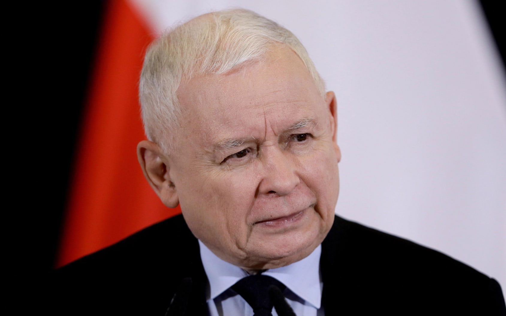 Качиньского высмеяли в Польше за попытку обвинить РФ в атаках на школы