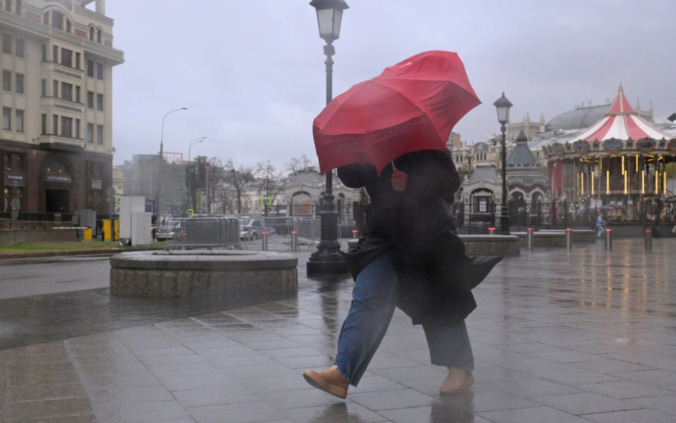 В ближайшие сутки в Москве ожидается усиление ветра до 15-17 м/с