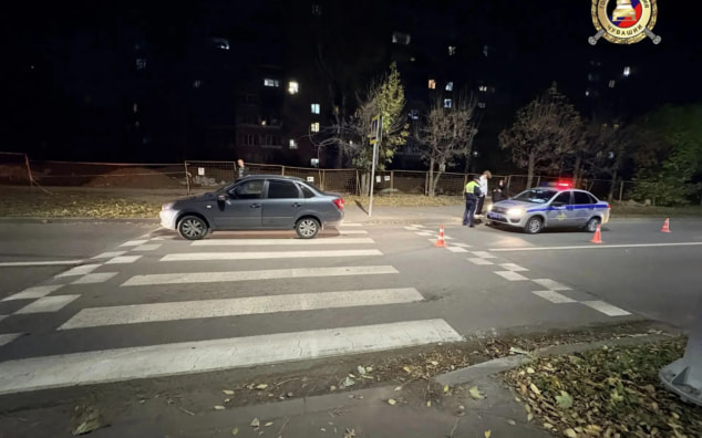 Двое подростков попали под колеса легковушки в Чебоксарах