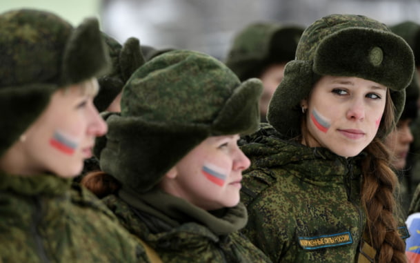 В Минобороны прокомментировали изменение предельного возраста женщин на службе