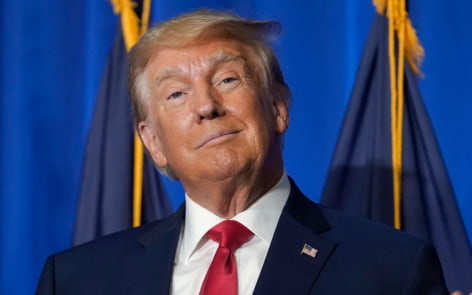 Выборы в США похожи на "красный отлив", который Трамп пытается остановить лично