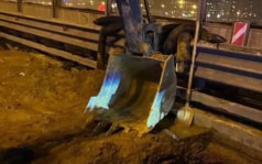 В больнице умер второй рабочий, пострадавший при обрушении траншеи в Ленобласти