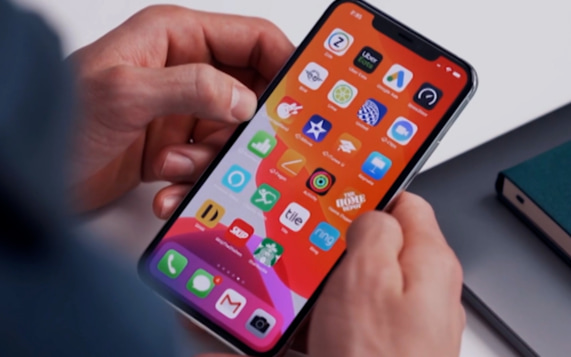 Зампред ЦБ РФ Кахруманова: на iPhone можно открывать счета цифрового рубля
